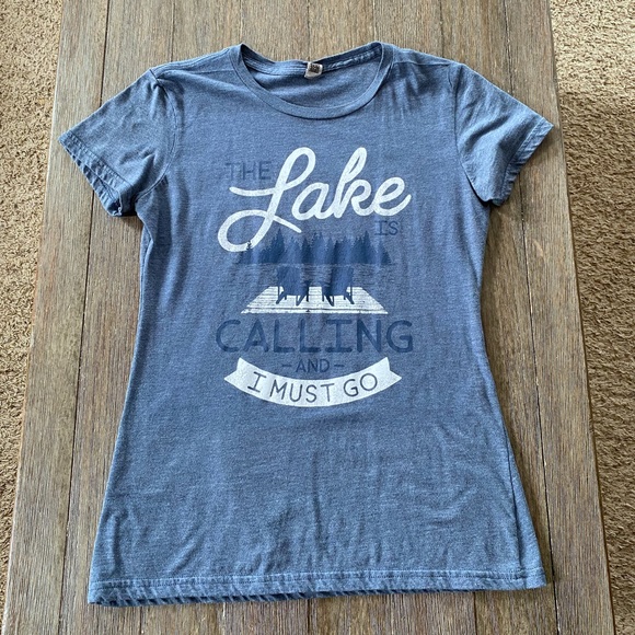 “The Lake is Calling and I must go” Tshirt - Picture 5 of 7